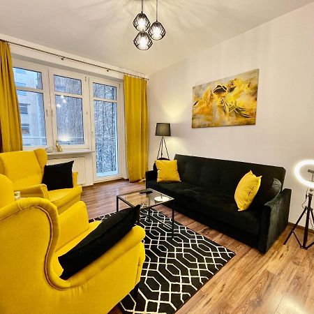 Diamond Metro Wifi 300 Mbs 70'Tv Netflix Hbo Appletv+ Lejlighed Warszawa Eksteriør billede
